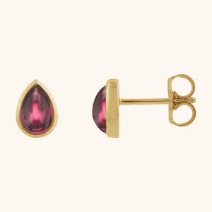 Oval stud earrings