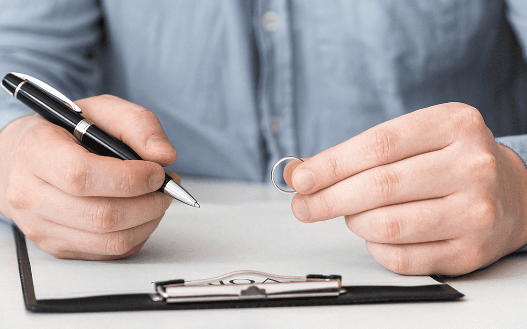 Find Your Sparkle: A Modern Guide to Calculate Engagement Ring Size and Cost